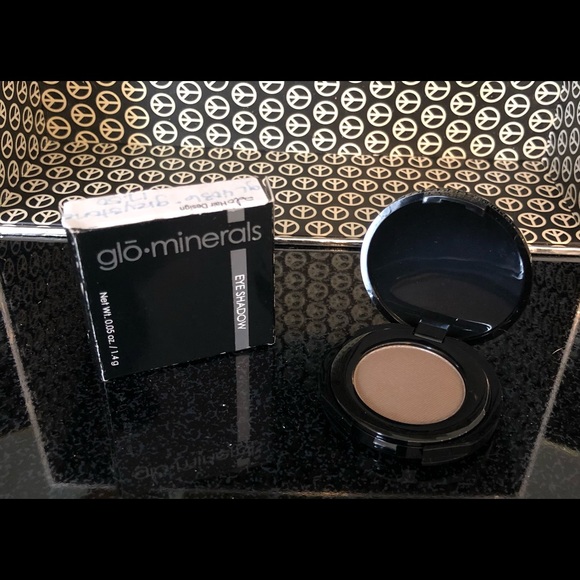 Glo•minerals eye shadow - Picture 1 of 1
